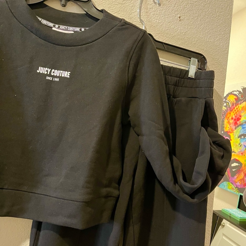 Juicy Couture sweats 2pc set - Picture 5 of 8